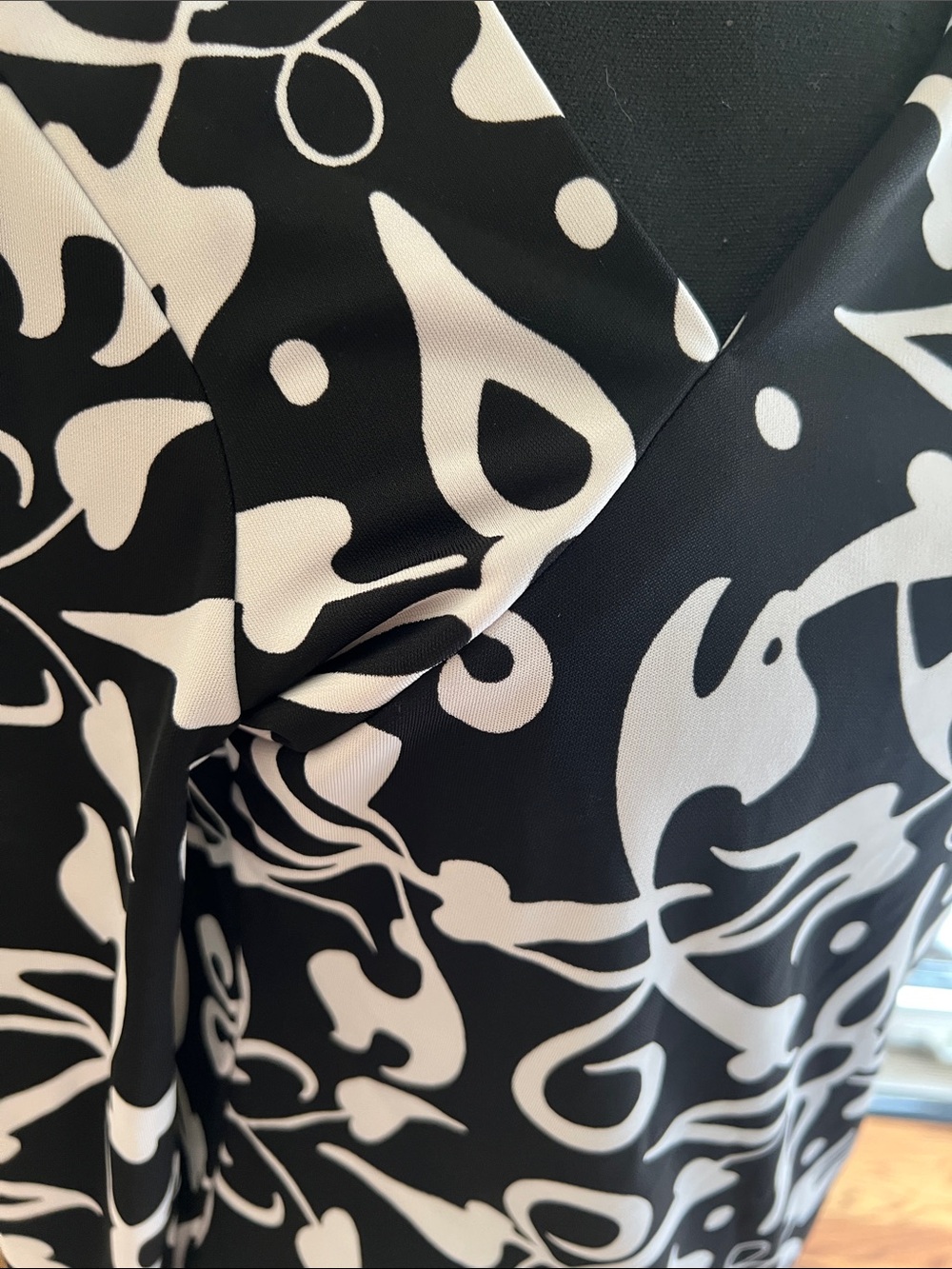 Black & White Graphic Print Women's Blouse - Classic Contrast - Picture 7 of 9